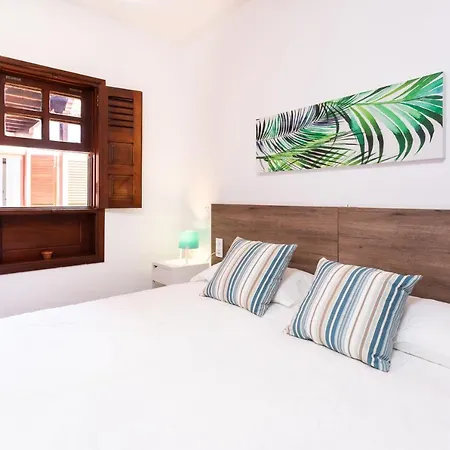 Ferienhaus Home2book Amazing Sea Front House